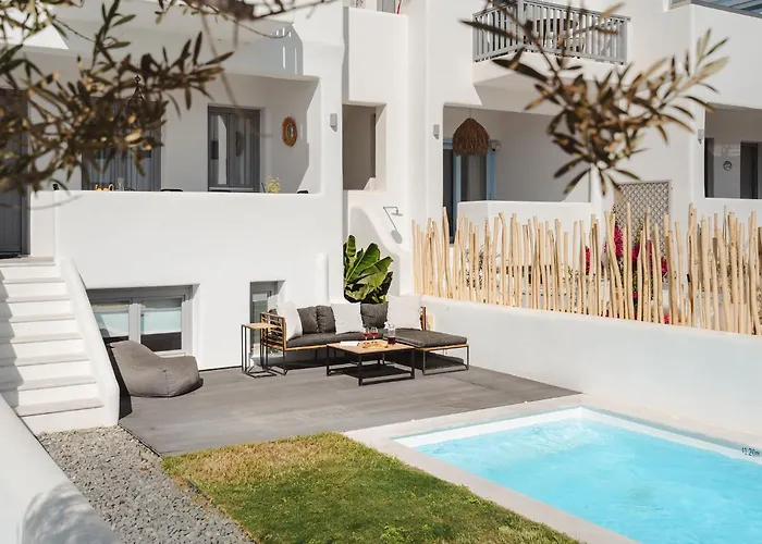 Karla, Beachside Bliss In Ájosz Prokópiosz