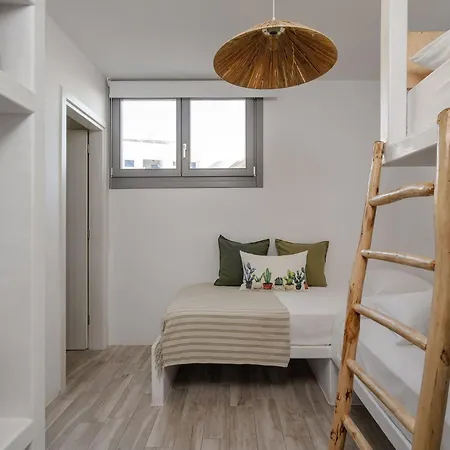 Karla, Beachside Bliss In Hébergement de vacances